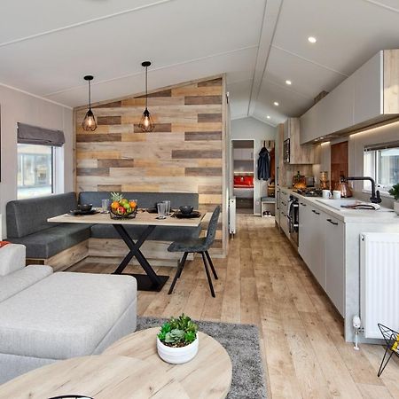 באזנת'ווייט Elite Holiday Caravan מראה חיצוני תמונה